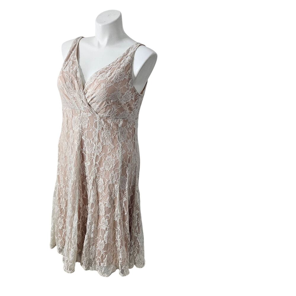 Glamour lace dress color beige plus size 16 W - Picture 2 of 7